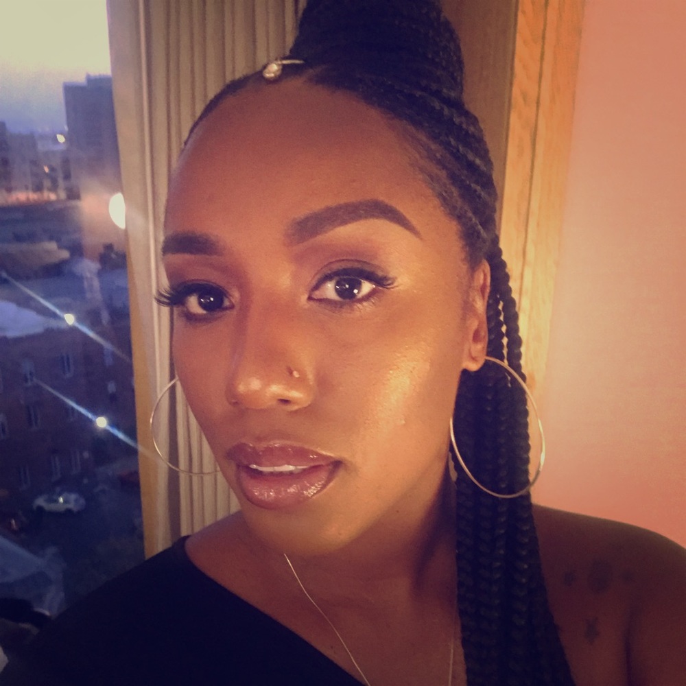 Meet your Posher, Demi